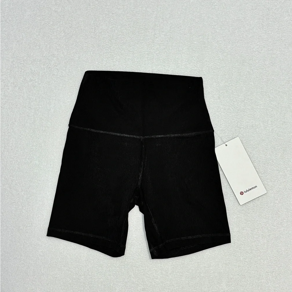 Lululemon Ribbed Black Bike Shorts Size 4